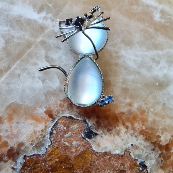 Vintage Kitty Cat Brooch - Picture 2 of 6